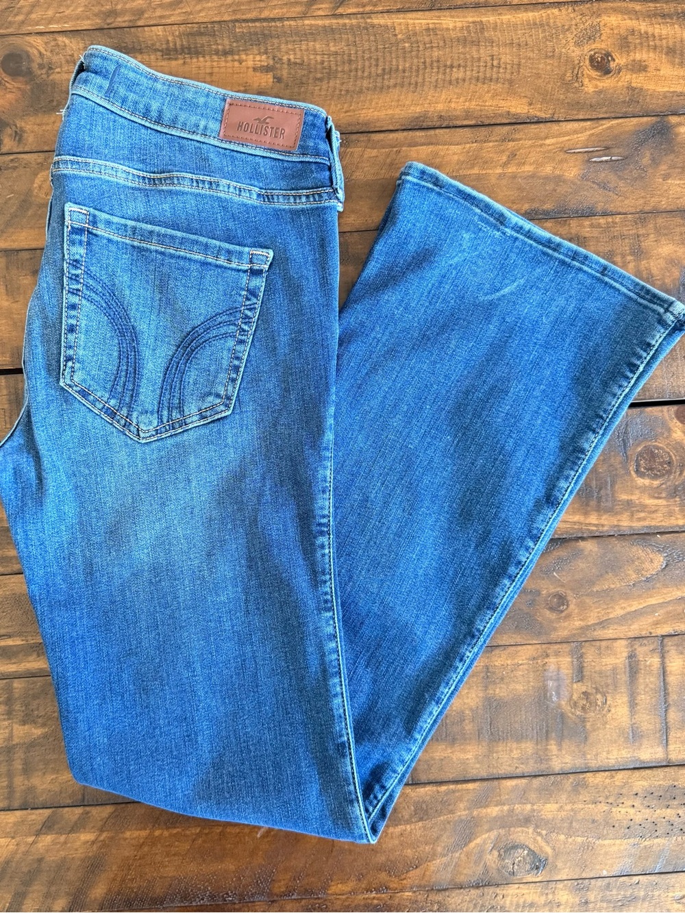 Hollister Low Rise Boot Jeans, Women’s Size 30